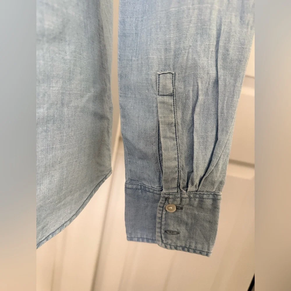 J.Crew Chambray Shirt XS Light Wash Button Down Cotton Denim Top - Picture 5 of 10